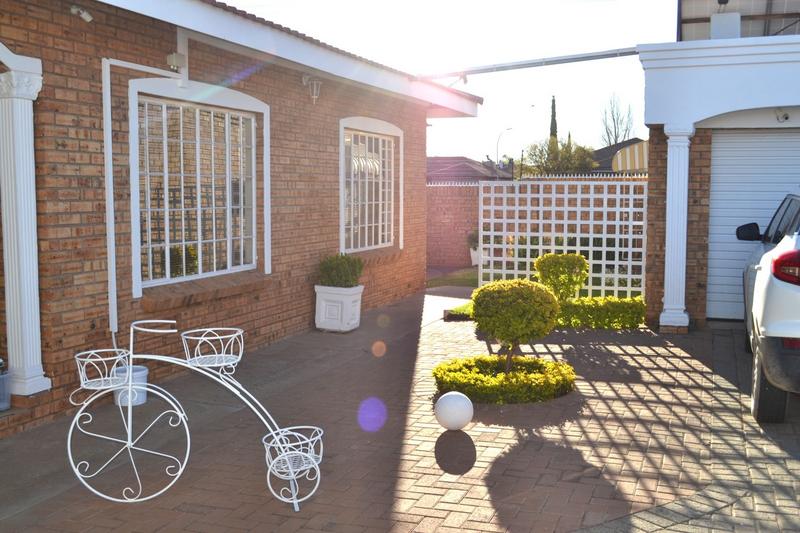 Commercial Property for Sale in Hillcrest Northern Cape